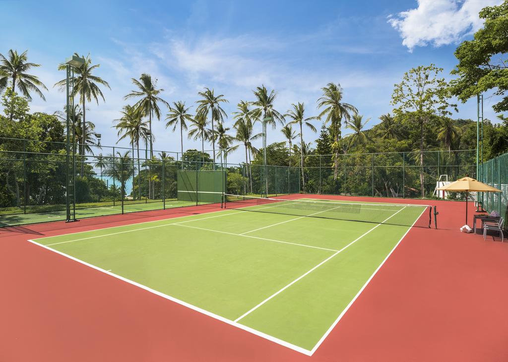 Sheraton Samui Resort - теннисный корт