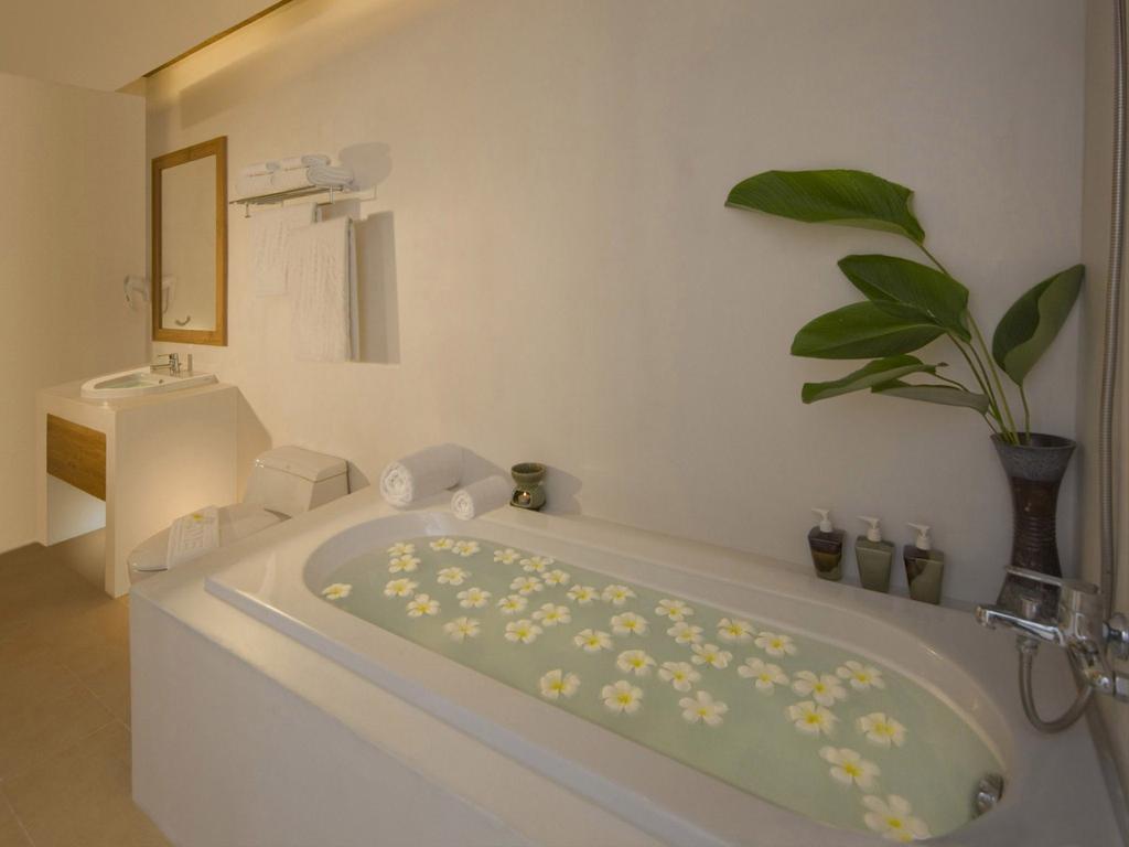 Thai House Beach Resort - ванная комната