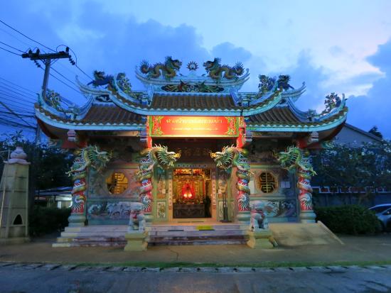 Китайский храм Бан Мае Нам